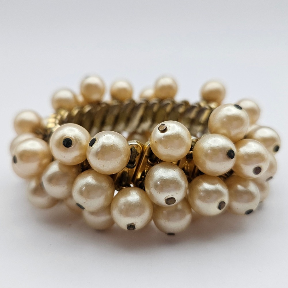 Vintage Japan Faux Pearl Cluster Expansion Bracelet Gold Tone Stretch Cream